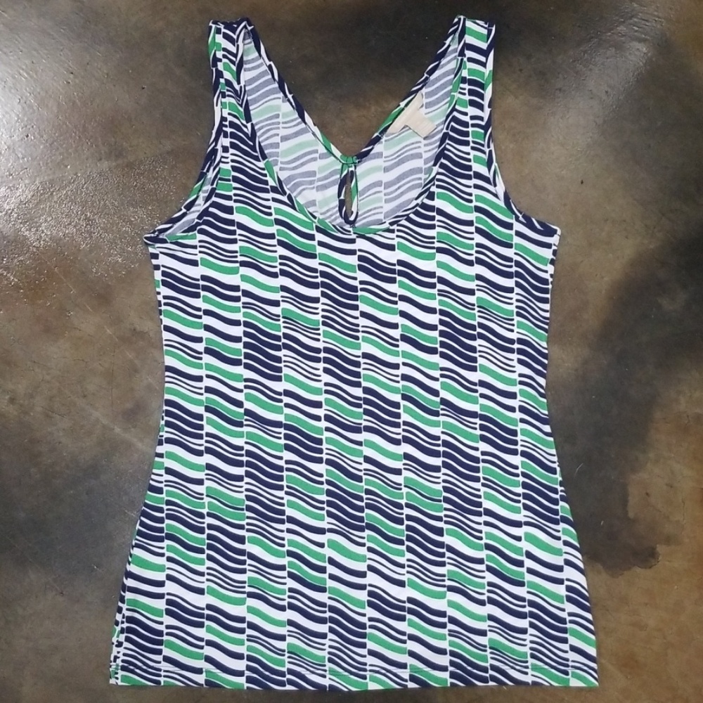 Banana Republic NWOT sleeveless shirt, size small